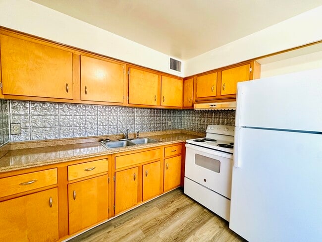 Foto del edificio - $400 Off Move In Special! Spacious 1 Bedro...