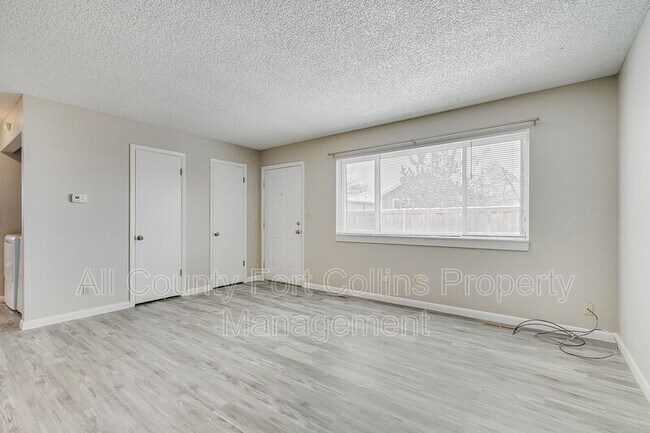 Building Photo - 1718 Larch St