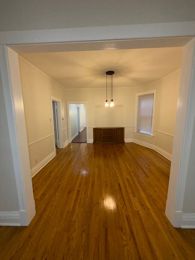 Building Photo - 2045 N Tripp Ave