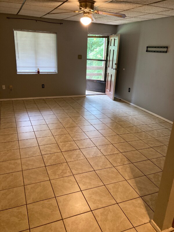 Foto del edificio - 215 Hammond Cir