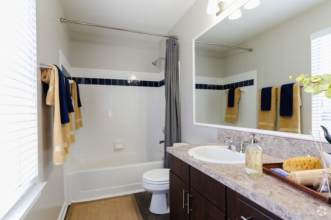 Bathroom - Sailpointe at Lake Norman