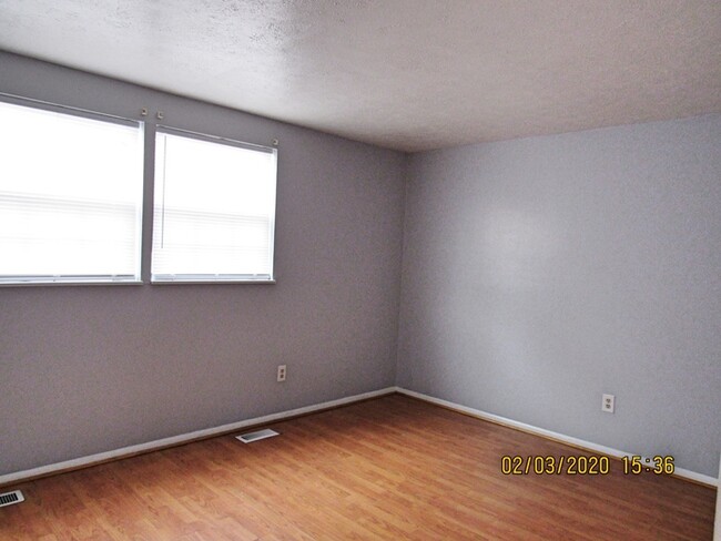 Building Photo - 2726 N Sheffield Dr, Indpls, IN 46229