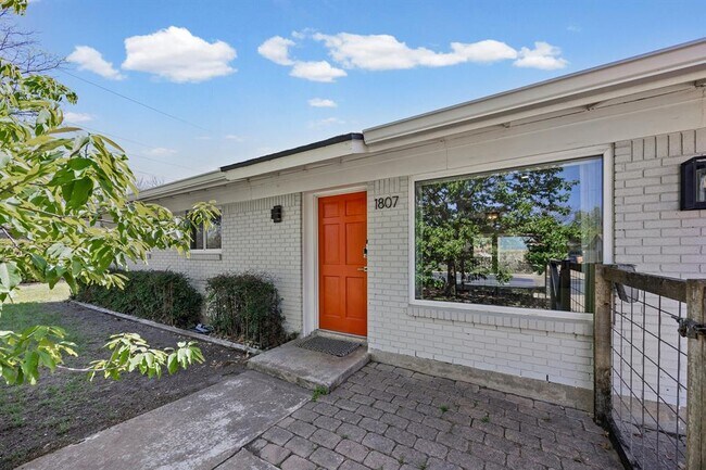 Foto del edificio - 1807 Ohlen Rd