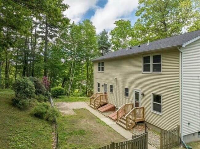 Foto del edificio - 65-67-67 Summer St