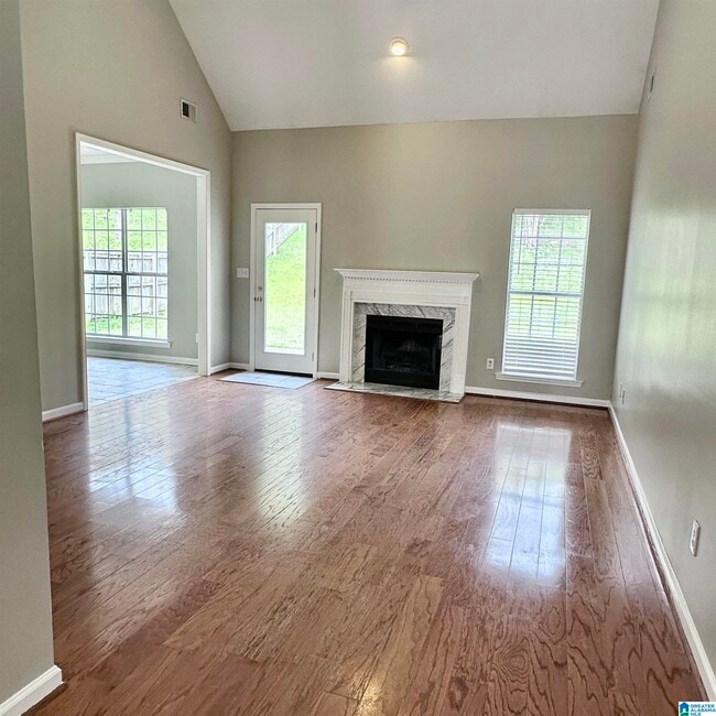 Building Photo - 821 Savannah Ln