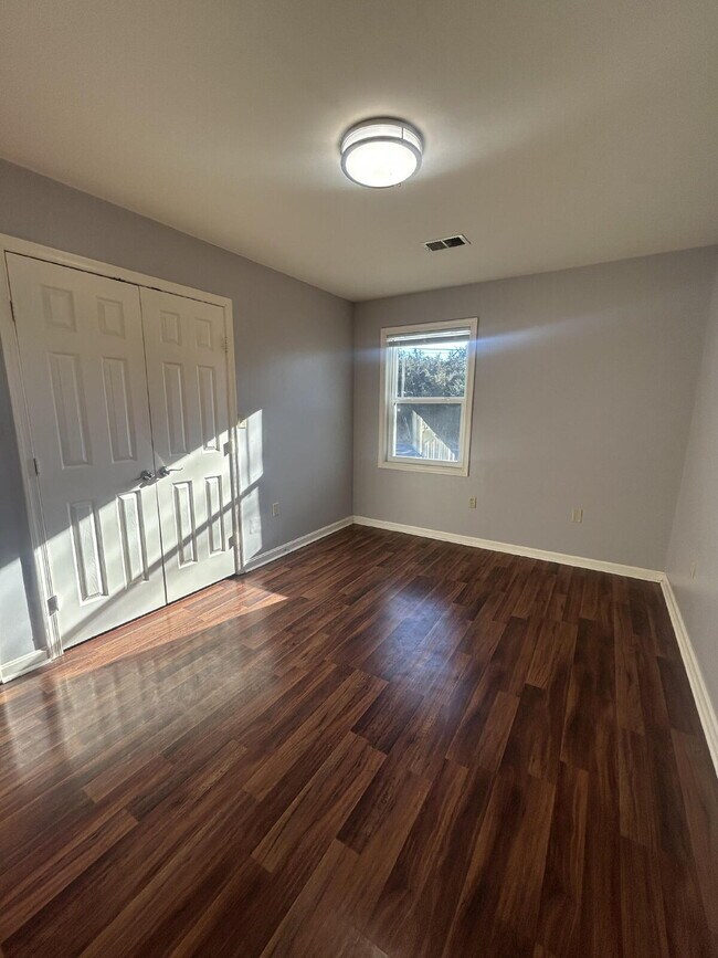 Foto del edificio - "Charming 3-Bed, 2-Bath Retreat in Strasburg - 1232 Sq Ft of Comfort!"