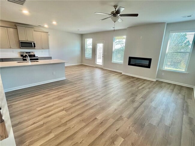 Building Photo - 2166 Cadenza Cir