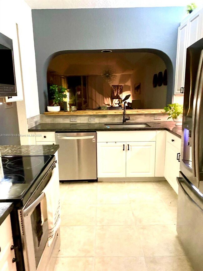Foto del edificio - 10720 NW 66th St