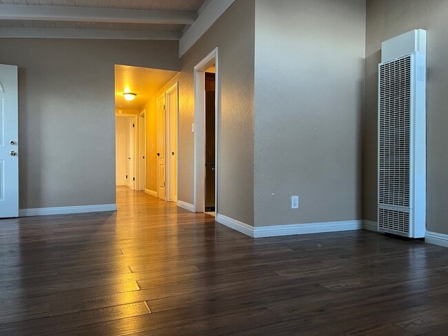Building Photo - 4445 Porter St