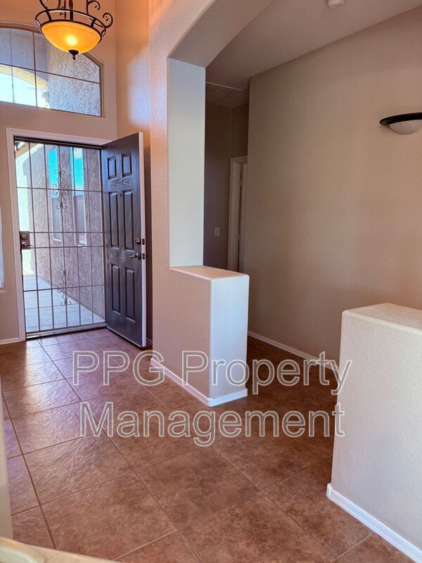 Foto del edificio - 18252 W Buena Vista Dr