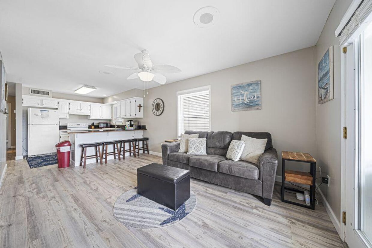 Foto principal - 1476 W Lagoon Ave