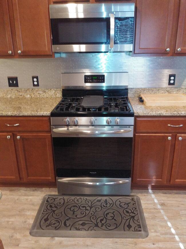 Foto del edificio - 3833 Eagle Creek Dr