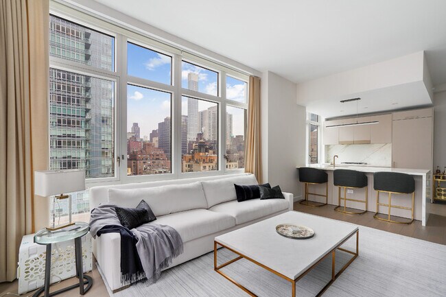 Building Photo - 305 E 51st St