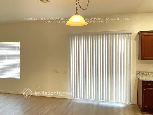 Building Photo - 4854 S Antonio