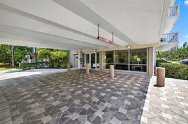 Foto del edificio - 1831 NE 38th St