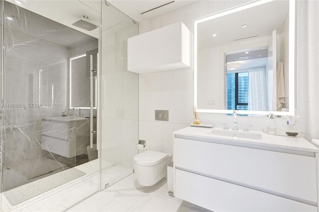 Foto del edificio - 300 Biscayne Blvd Way