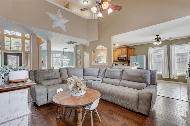 Building Photo - 1314 Dove Trail