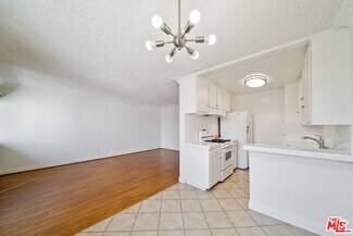 Building Photo - 7548 Hampton Ave