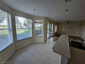 Building Photo - 2084 Par Dr