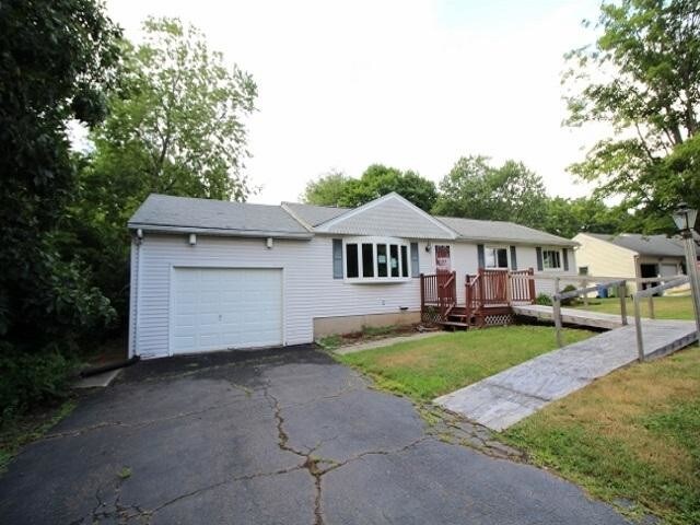 Foto del edificio - 3 bedroom in Wallingford CT 06492