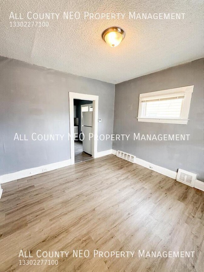 Foto del edificio - 3452 W 91st St