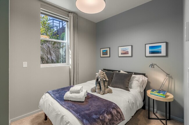 Foto del edificio - 2433 8th Ave N