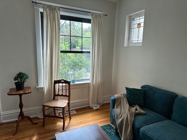 Building Photo - 2027-2029 Alfred Avenue, Unit 2029 B