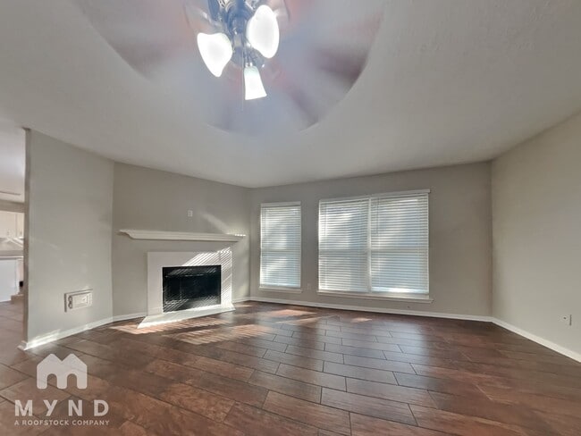 Building Photo - 275 Indian Falls S