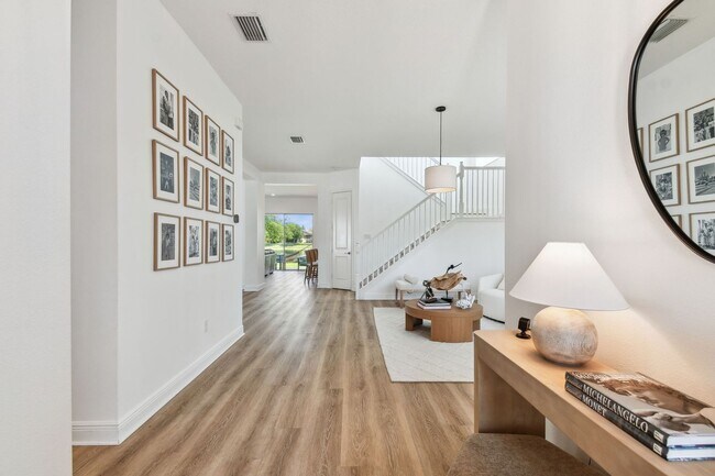 Foto del edificio - Waterfront Home for Lease – Resort-Style Living Every Day!