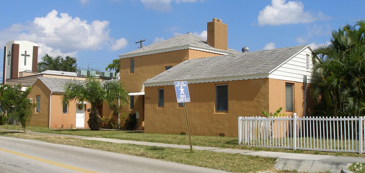Primary Photo - 1555 Harrison St