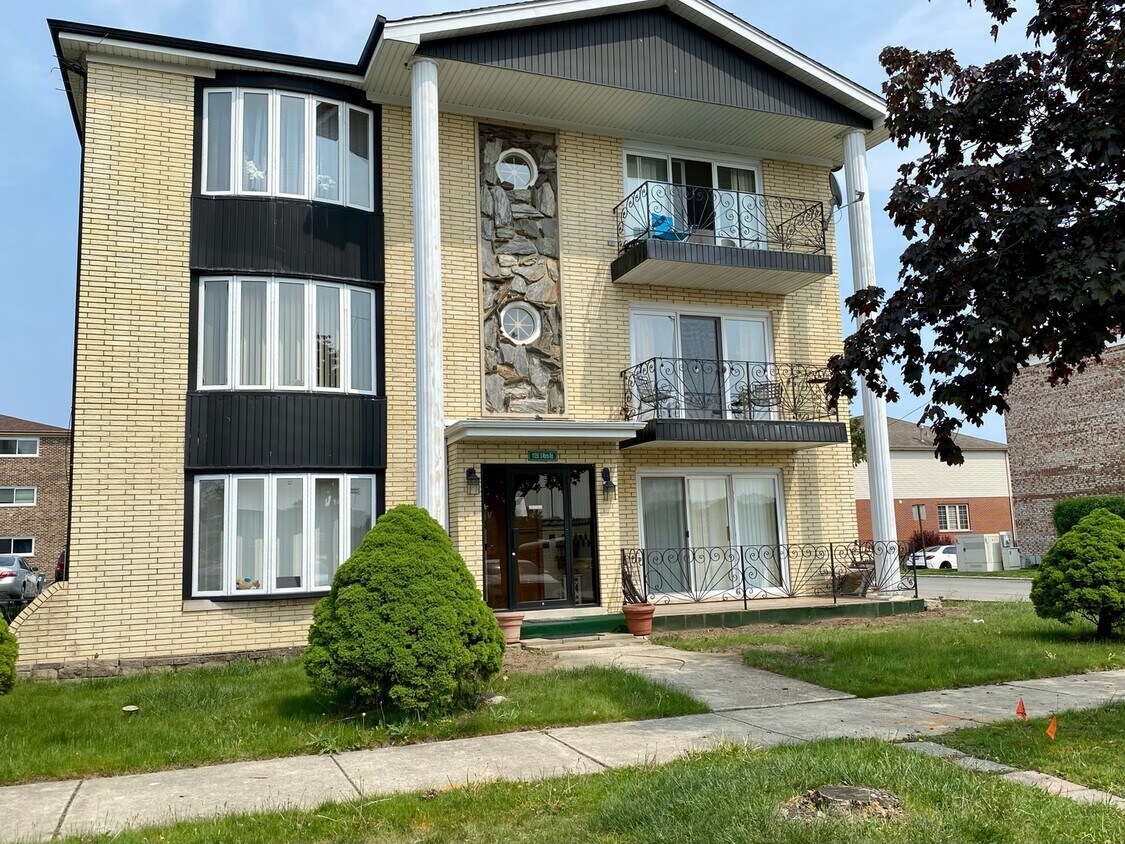 Foto principal - 11255 S Roberts Rd
