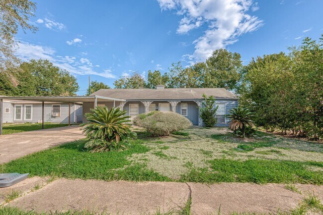 Foto del edificio - 5619 Willow Glen Dr