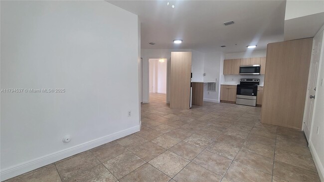 Foto del edificio - 948 SW 3rd St