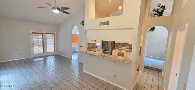 Building Photo - 1601 W Oakland St