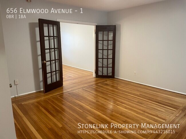 Foto del edificio - 656 Elmwood Ave