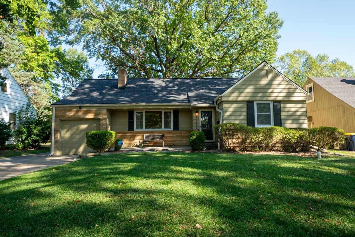 7721 Mercier St, Kansas City, MO 64114 House Rental in Kansas City
