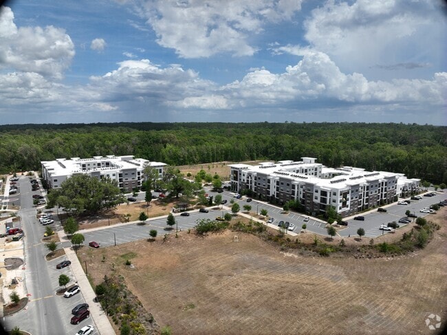 3D Exterior - Noble on Newberry