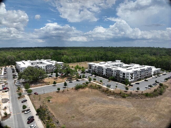 3D Exterior - Noble on Newberry