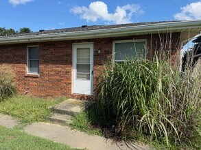 Building Photo - 601 Rizek Dr