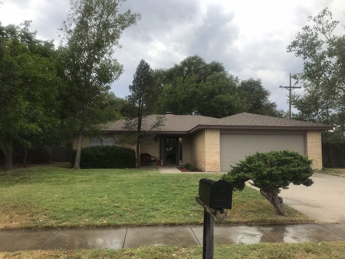 Foto principal - 6000 Chisholm Cir