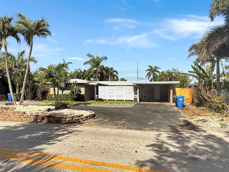 Primary Photo - 3627 NE 20th Ave