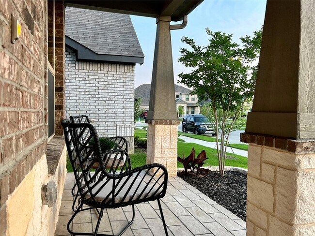 Foto del edificio - 1916 Emilia Dr