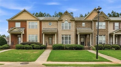 Building Photo - 6199 Thorncrest Dr
