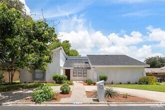 Building Photo - 312 Xanthisma Ave