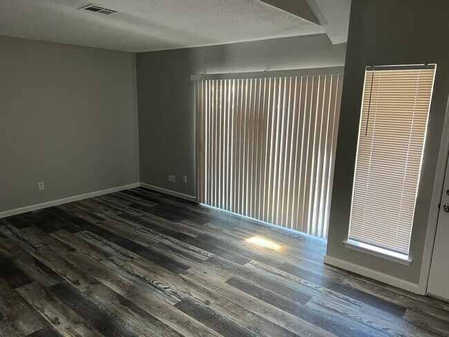 Foto del edificio - 12608 Newbrook Dr