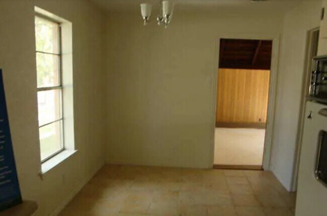 Foto del edificio - 3802 Savannah Dr