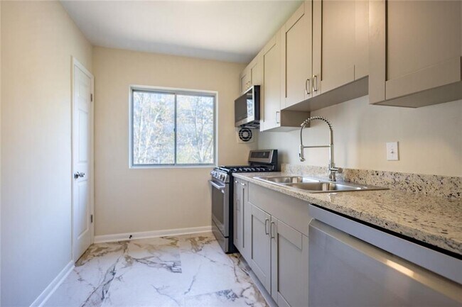 Foto del edificio - 91 Rumson Rd NE
