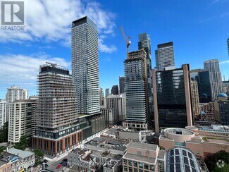 Building Photo - 11-1411 Wellesley St W