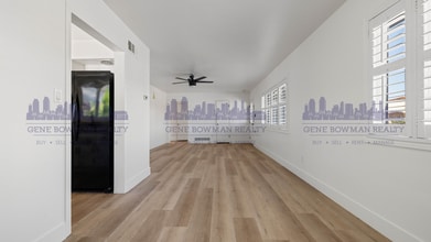 Building Photo - 3432 E Plaza Blvd