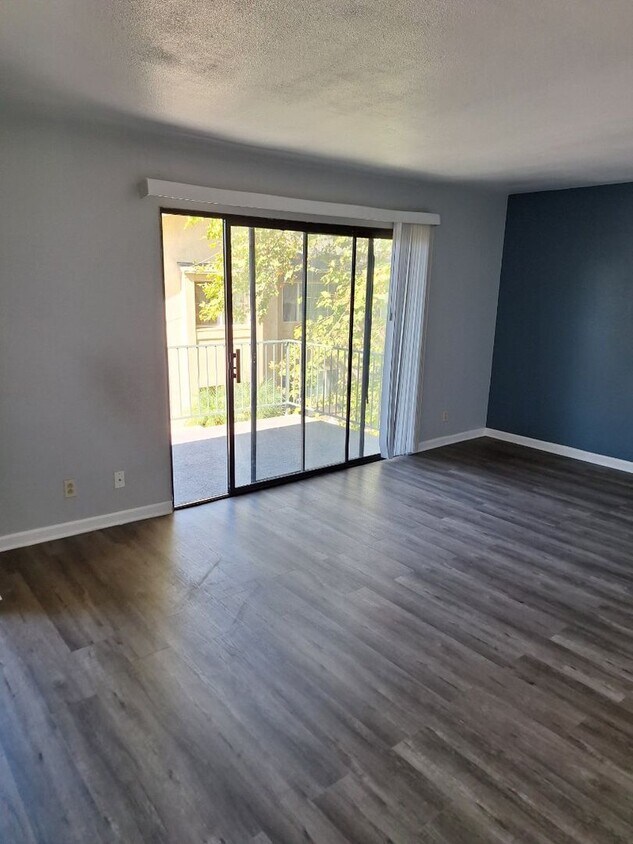 **Move in Special**, 2 Bed / 2 Bath in th... - **Move in Special**,  2 Bed / 2 Bath in th...